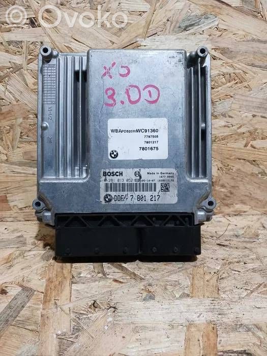 Unidad de control/módulo ECU del motor   0281013052,7801217