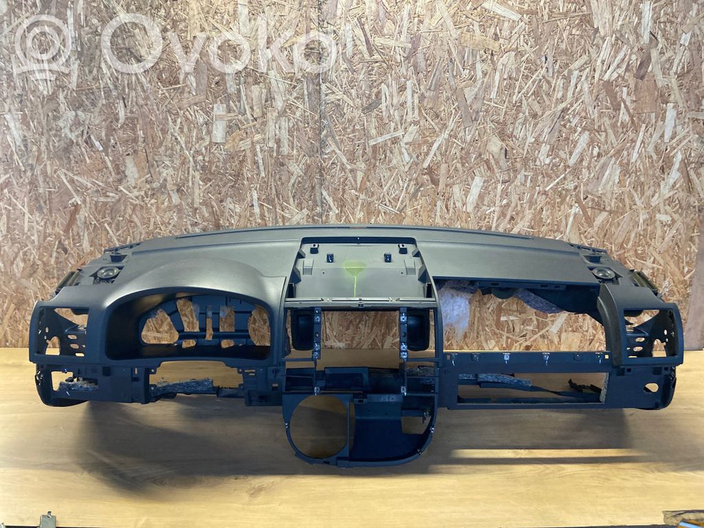 Volkswagen Multivan T5 Dashboard 