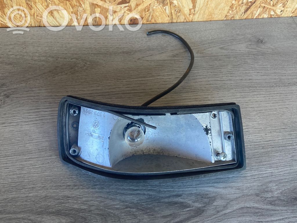 BMW 5 E28 Blinker vorne Stoßstange 