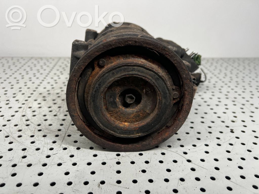 BMW 5 E34 Air conditioning (A/C) compressor (pump) 