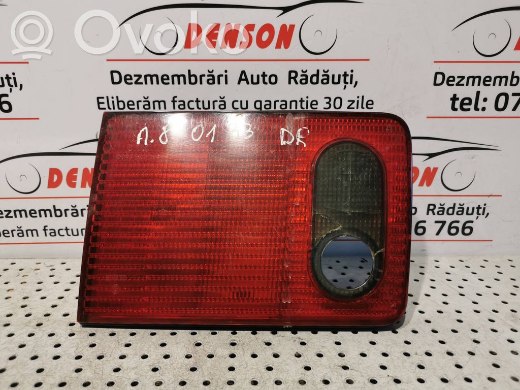 Audi A8 S8 D2 4D Aizmugurējais lukturis pārsegā 