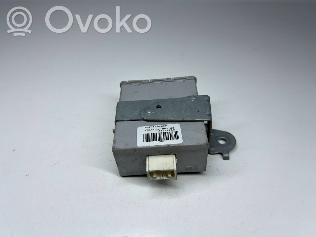 Toyota Corolla E120 E130 Unitate/modul de comandă închidere centralizată 