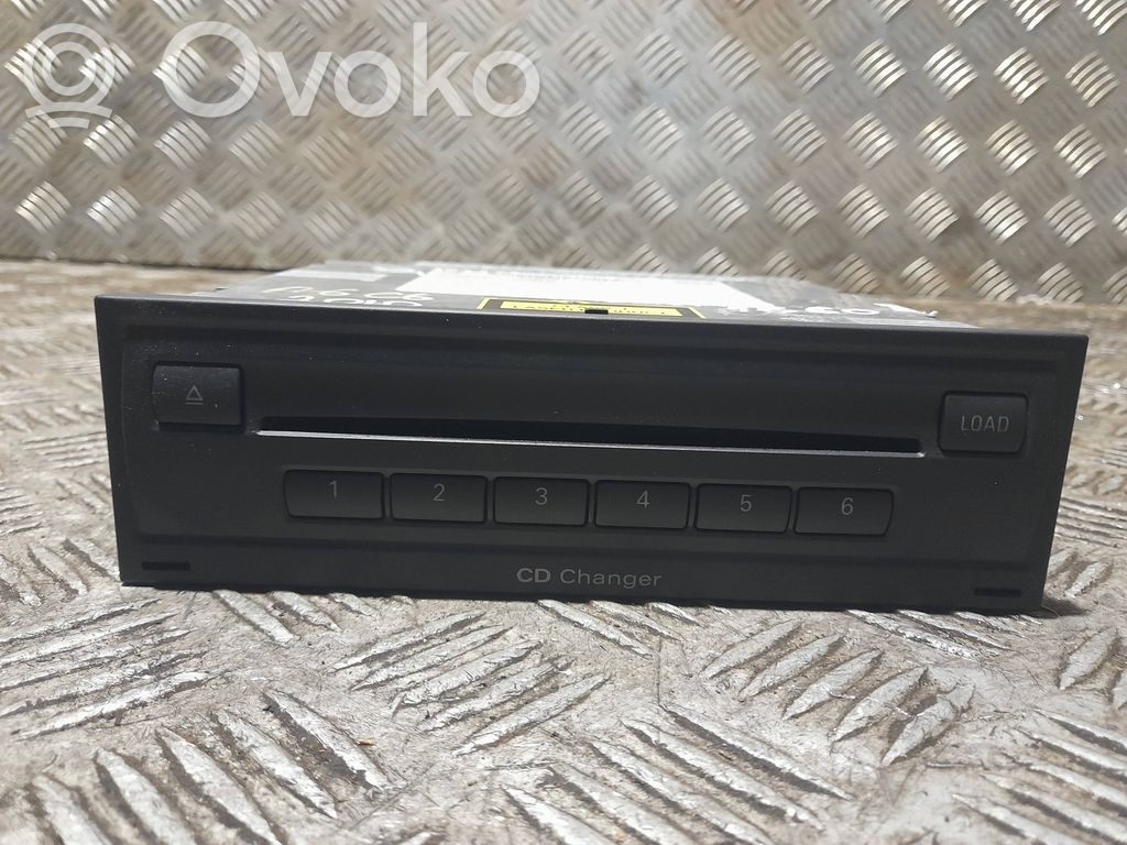Audi A6 S6 C6 4F Zmieniarka płyt CD/DVD 
