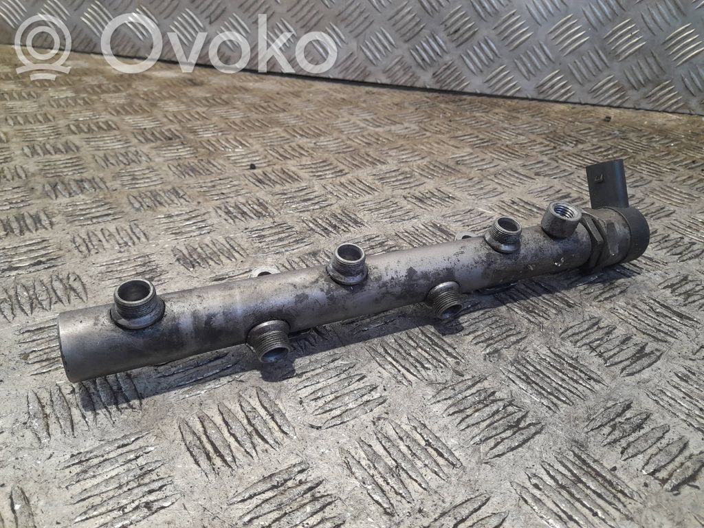 Volkswagen Touareg I Fuel main line pipe 