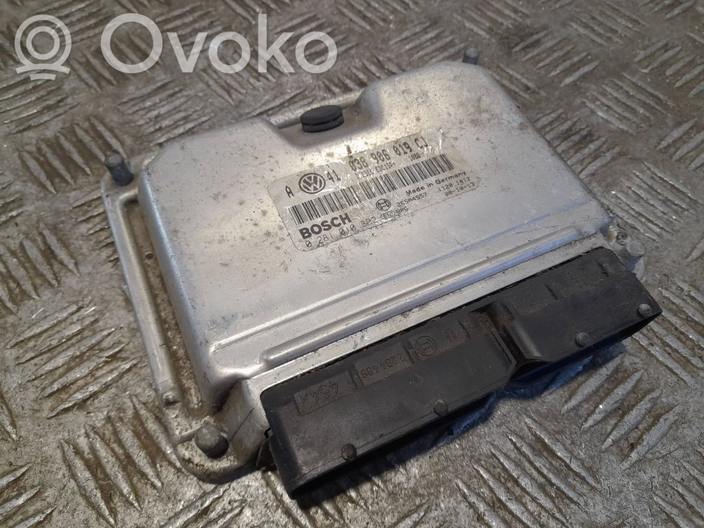 Volkswagen Golf IV Engine control unit/module 