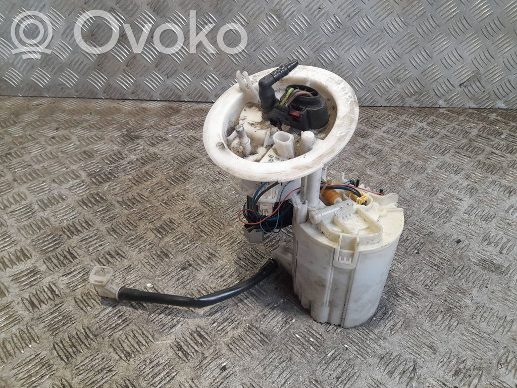 Audi A4 S4 B8 8K Pompa paliwa w zbiorniku 
