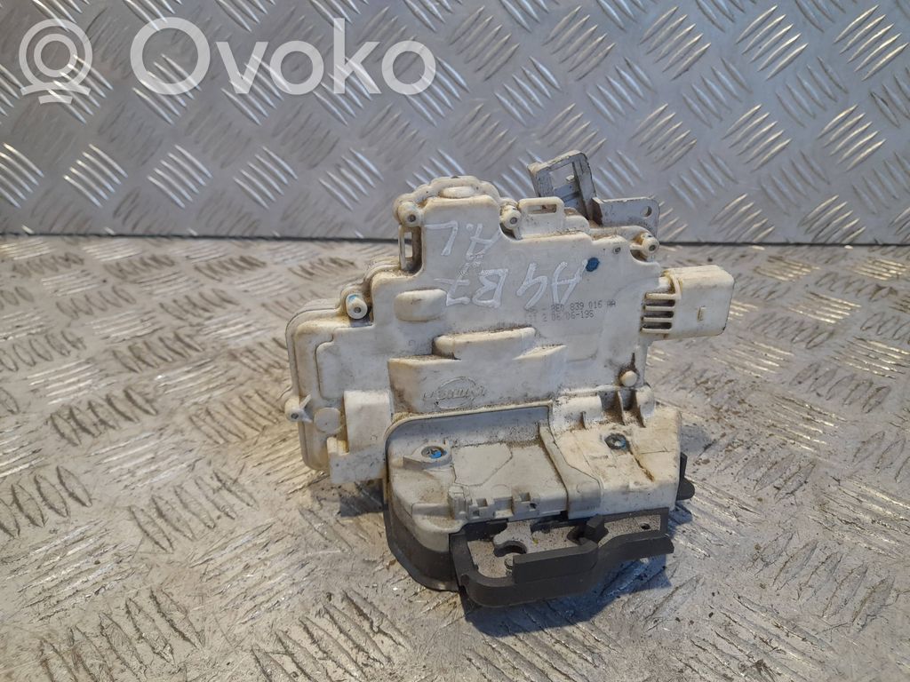 Audi A4 S4 B7 8E 8H Zamek drzwi tylnych 