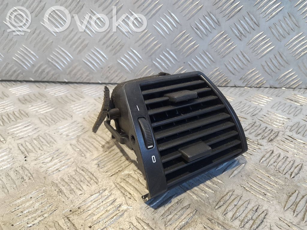 BMW X5 E53 Centrinės oro grotelės 