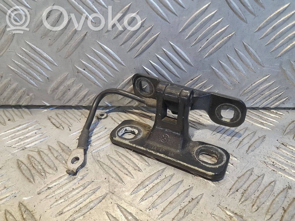 BMW X3 E83 Tailgate/trunk/boot hinge 