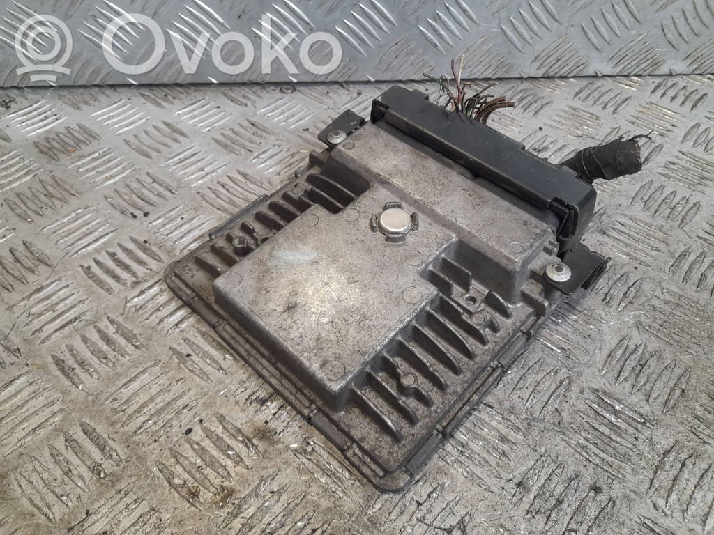 Skoda Fabia Mk2 (5J) Sterownik / Moduł ECU 