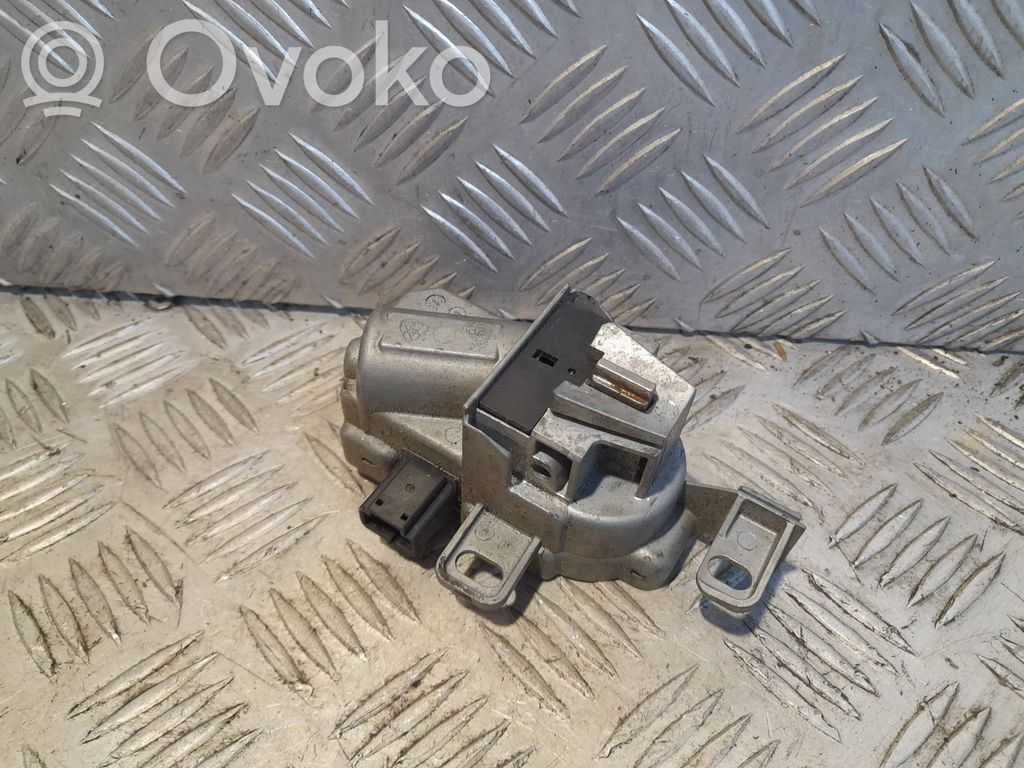 Volvo V50 Ohjauspyörän lukitus 