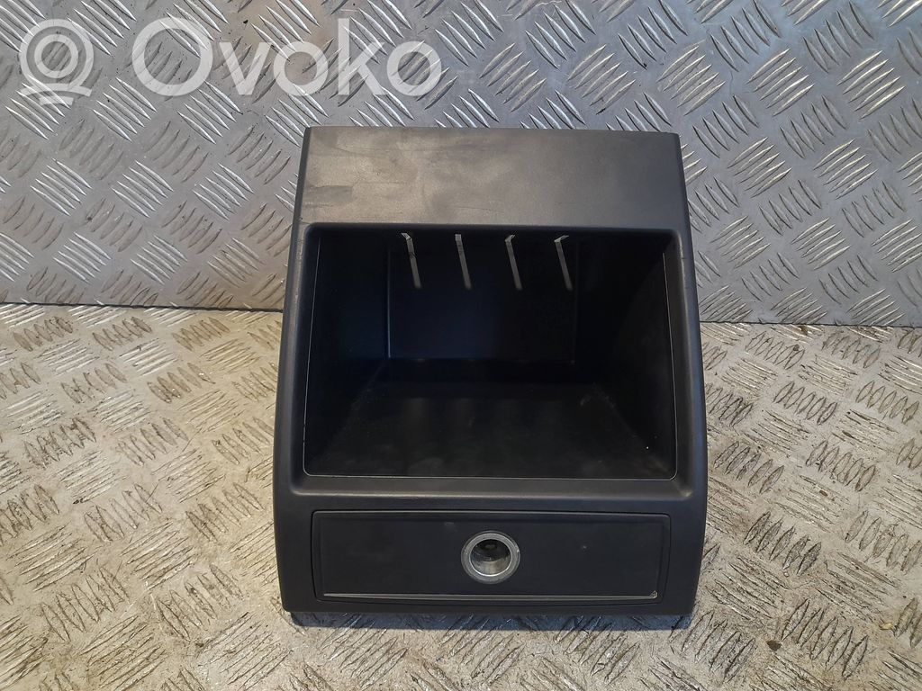 BMW X5 E70 Daiktadėžė centrinės konsolės 