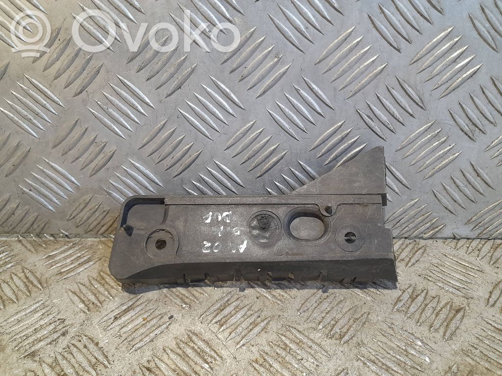 Audi A4 S4 B6 8E 8H Uchwyt / Mocowanie zderzaka przedniego 