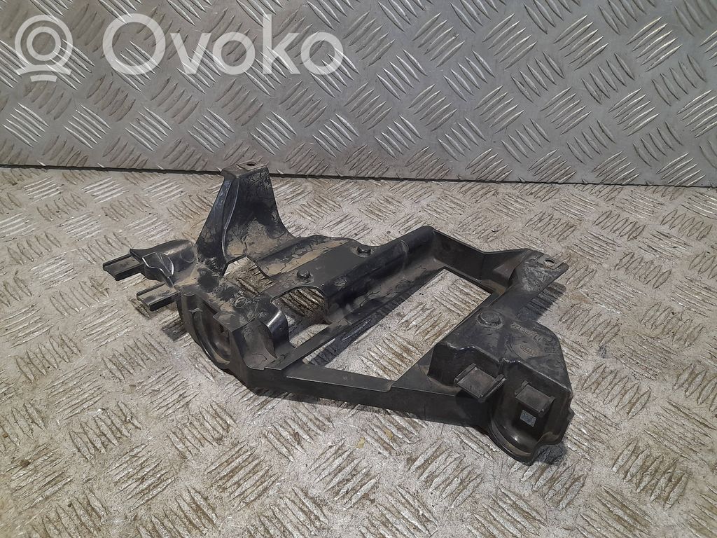 BMW X5 E53 Headlight/headlamp mounting bracket 