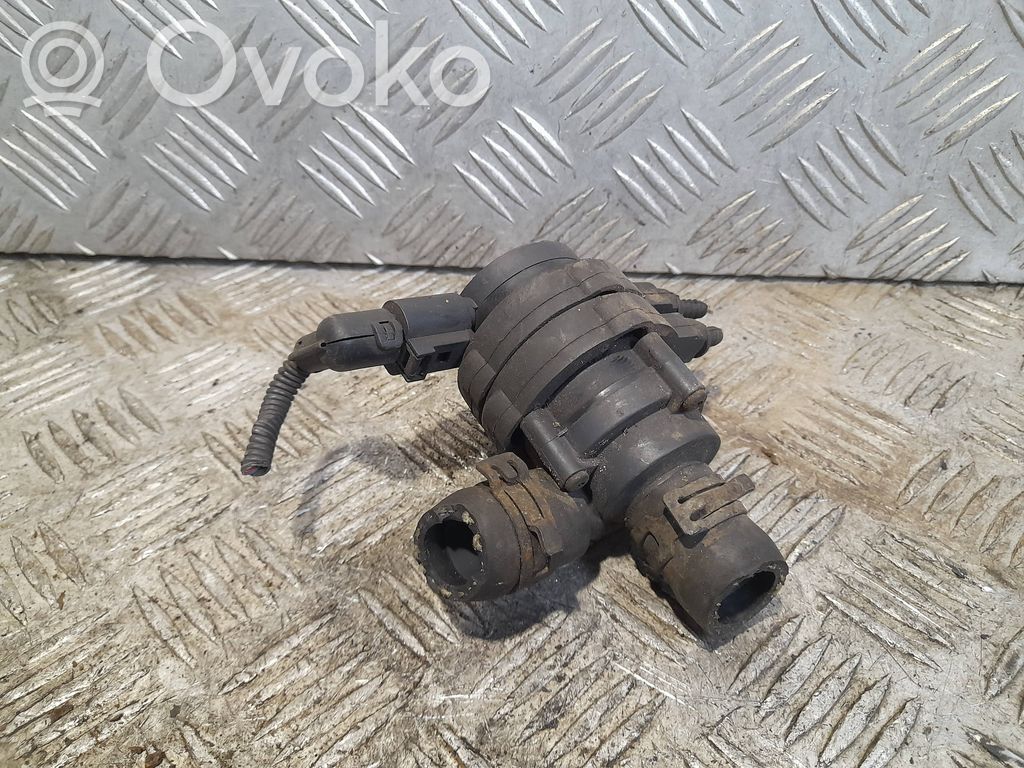 Audi Q7 4L Pompa cyrkulacji / obiegu wody 