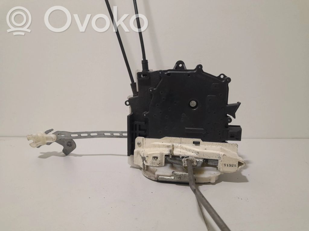 Mitsubishi Outlander Zamek drzwi tylnych 