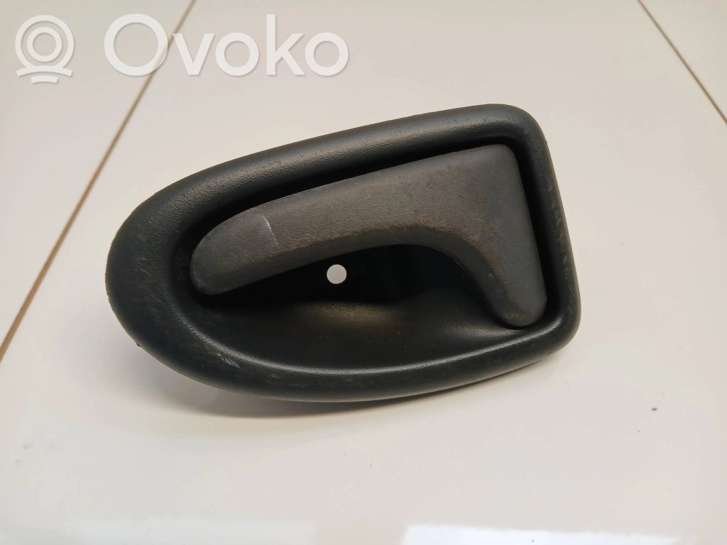 Opel Vivaro Front door interior handle 