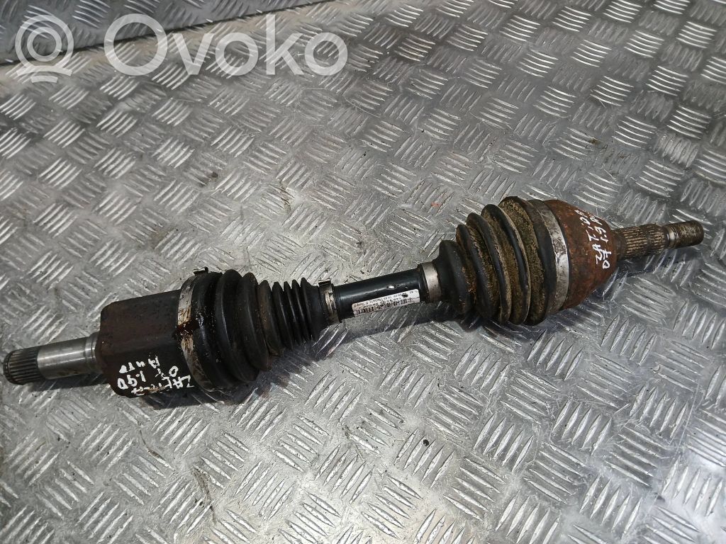 Opel Zafira B Półoś przednia 