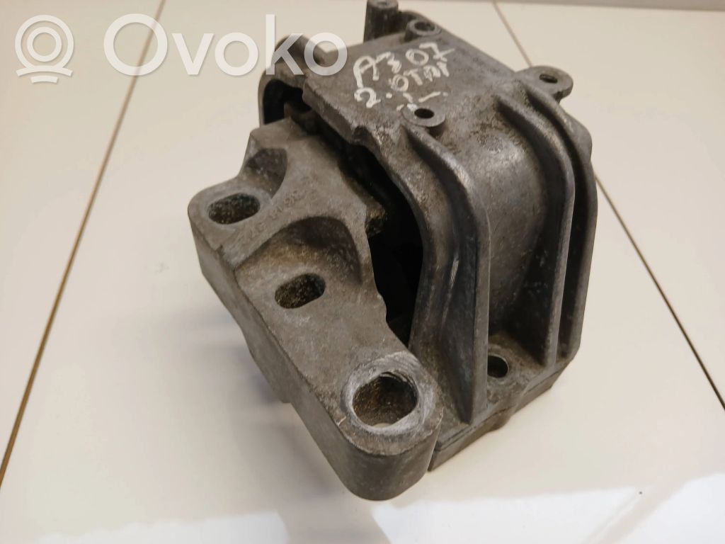Audi A3 S3 8P Engine mount bracket 