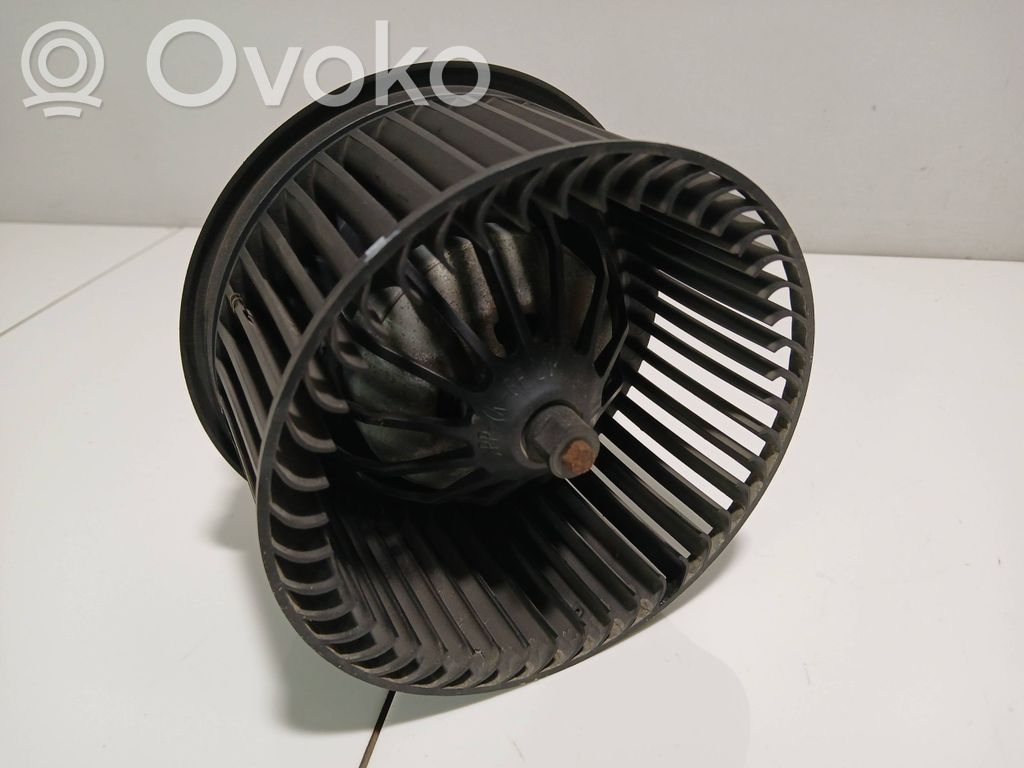 Volvo V50 Mazā radiatora ventilators 