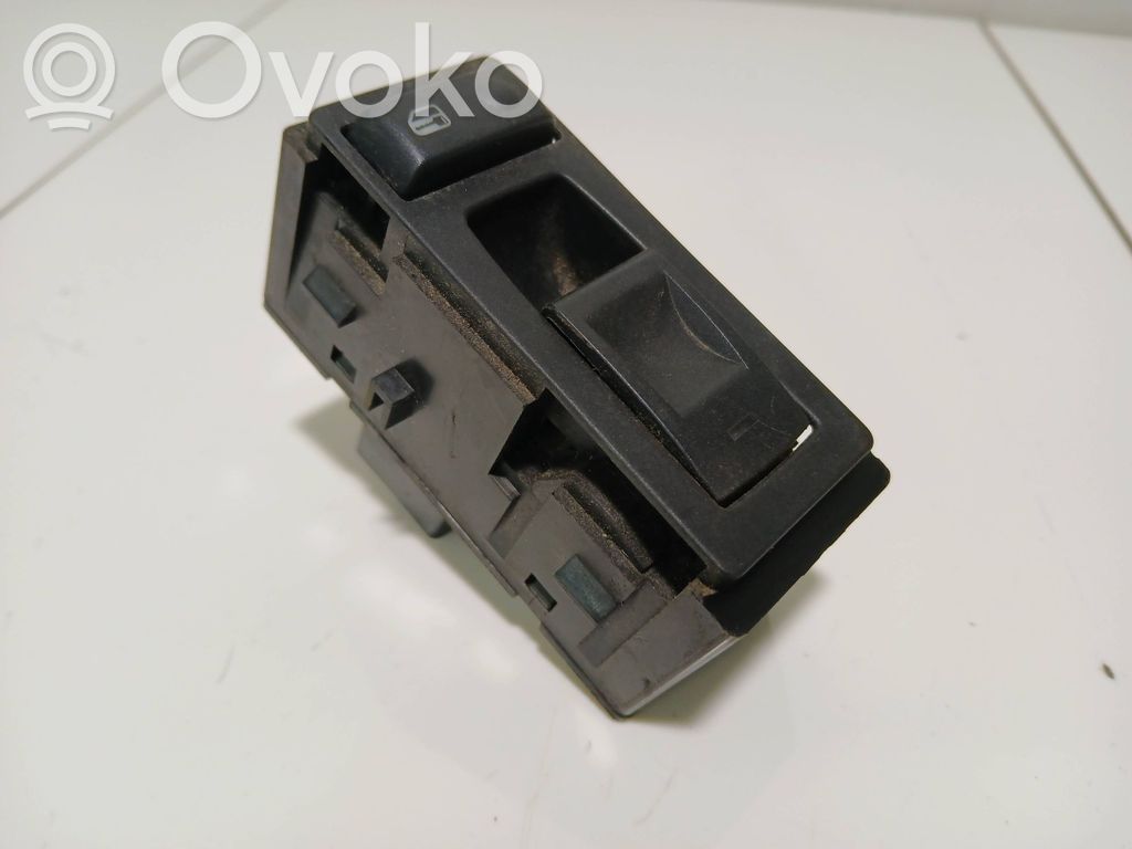 Jeep Grand Cherokee (WK) Electric window control switch 