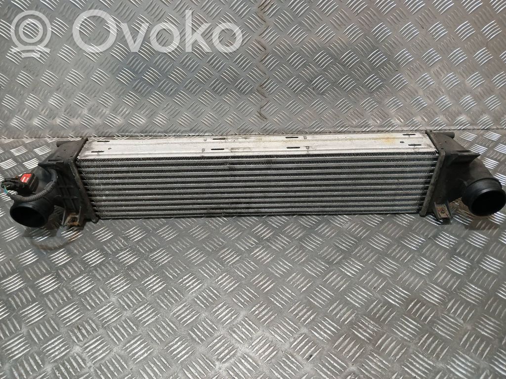 Volvo V70 Interkūlerio radiatorius 