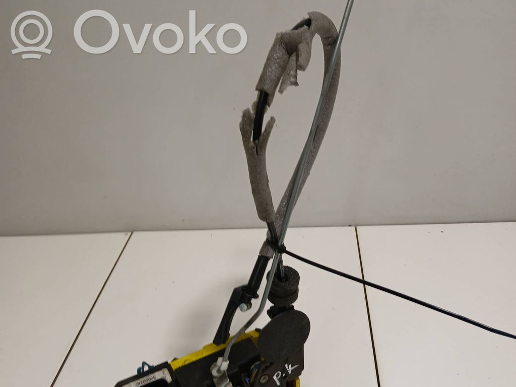 Volvo XC90 Front door lock 