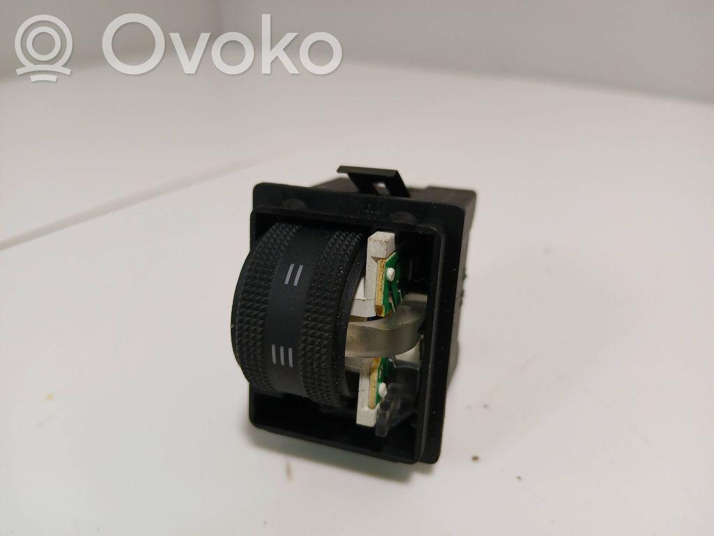 Audi A6 S6 C6 4F Headlight level height control switch 