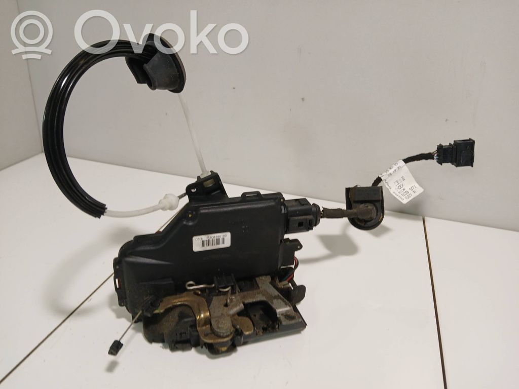 Audi A2 Aizmugurē slēdzene 