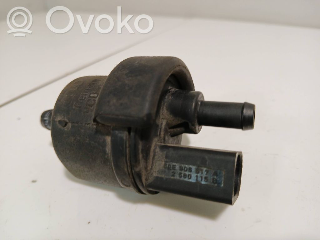 Volkswagen PASSAT B7 Valve vacuum 