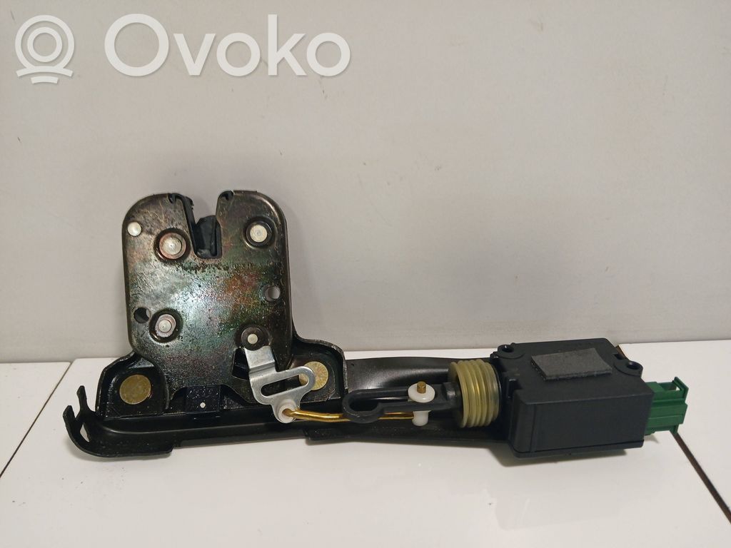 Audi TT Mk1 Tailgate/trunk/boot lock/catch/latch 