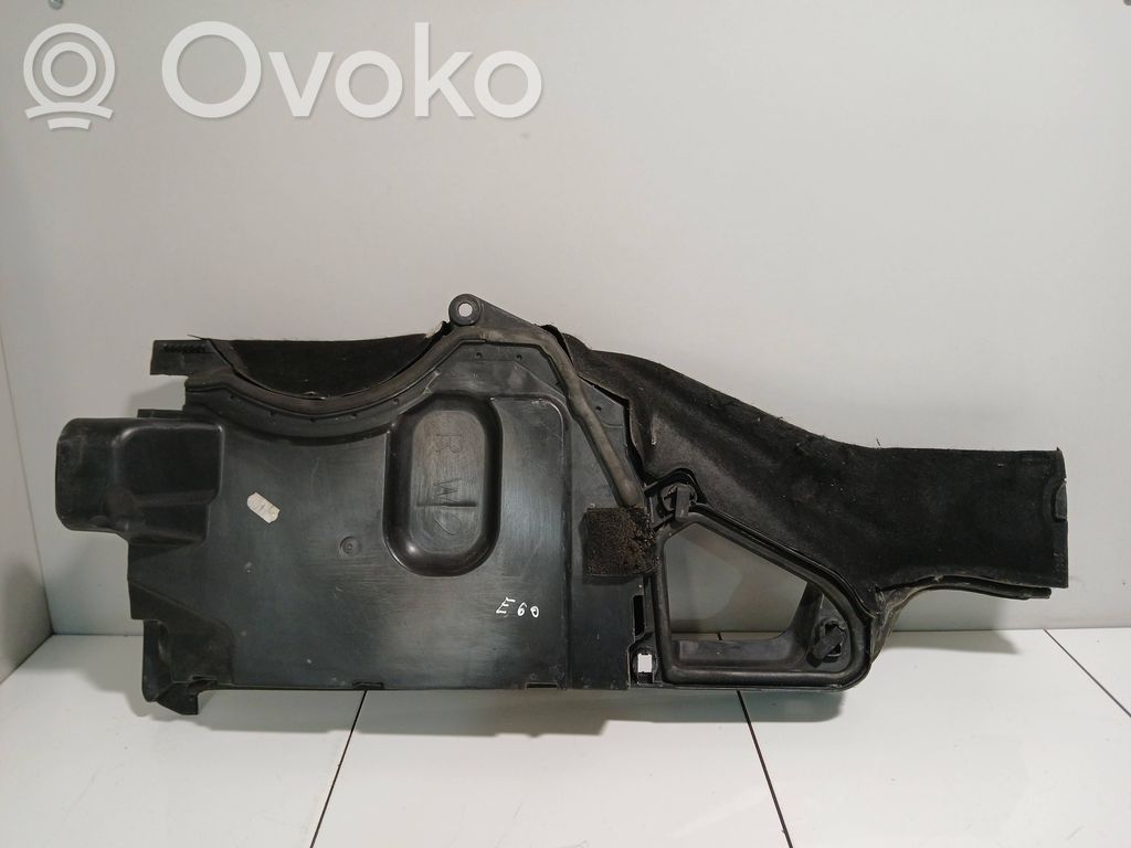BMW 5 E60 E61 Oro mikrofiltro rėmas (dalis) 