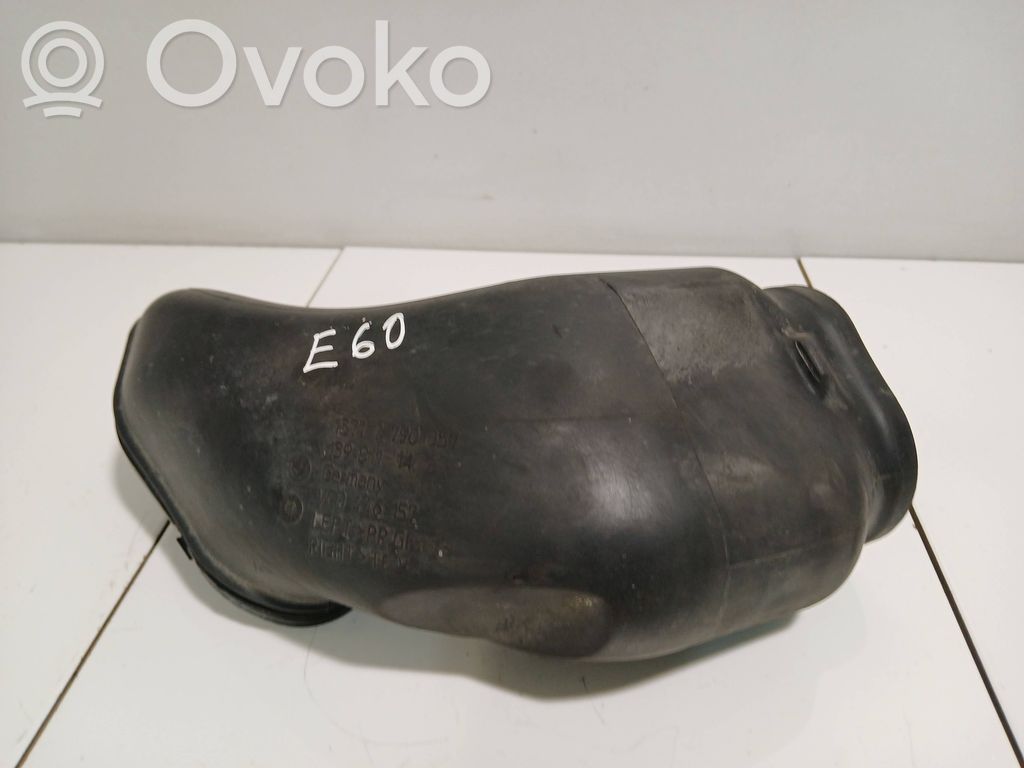 BMW 5 E60 E61 Gaisa ieplūdes kanāla detaļas 
