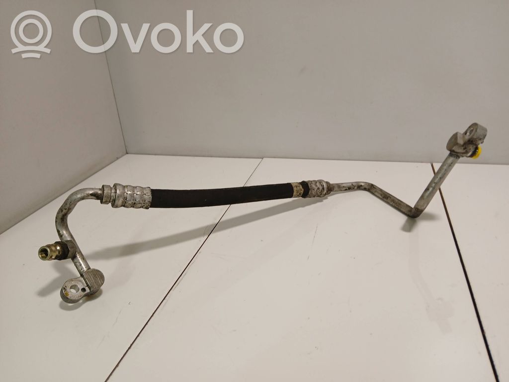 BMW X5 E53 Ilmastointilaitteen putki (A/C) 