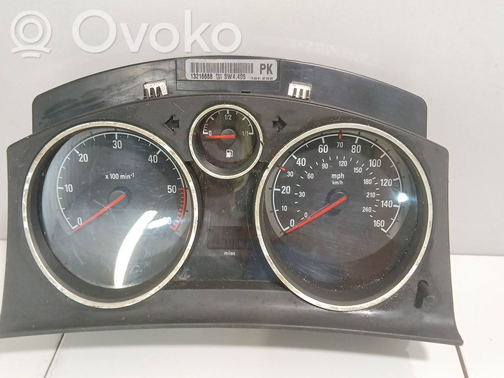 Opel Zafira B Nopeusmittari (mittaristo) 