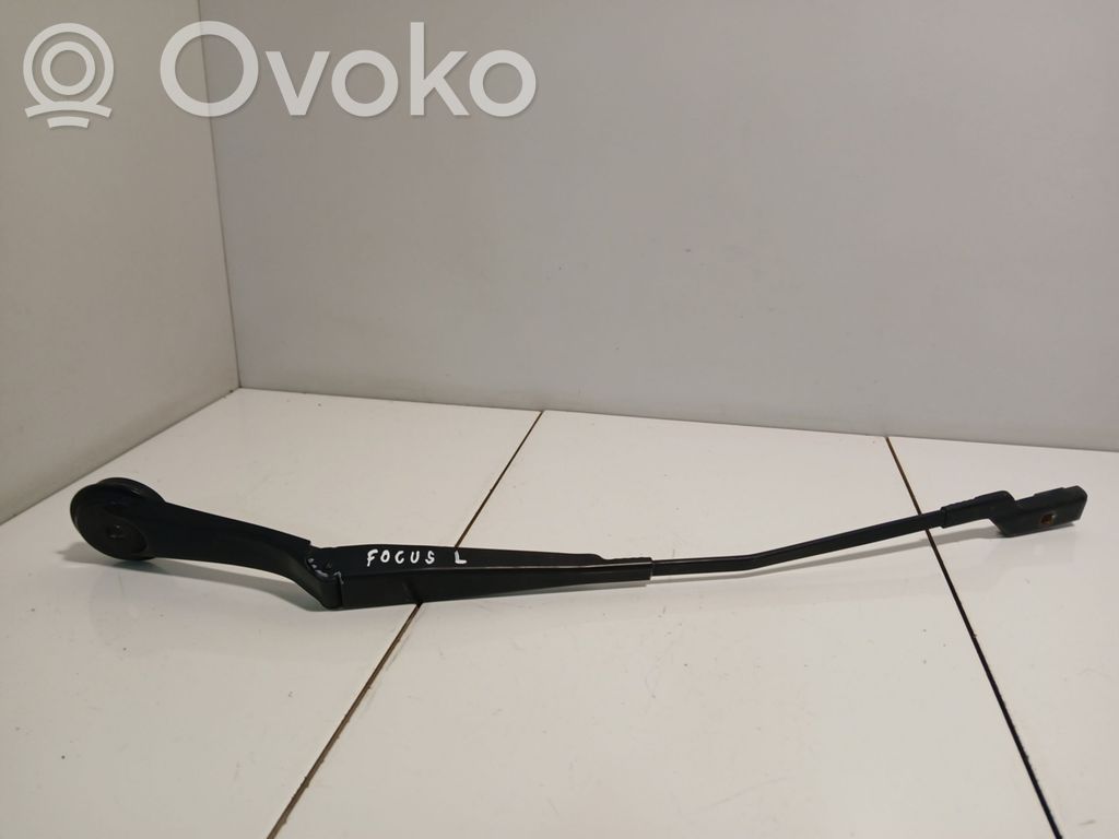 Ford Focus Front wiper blade arm 
