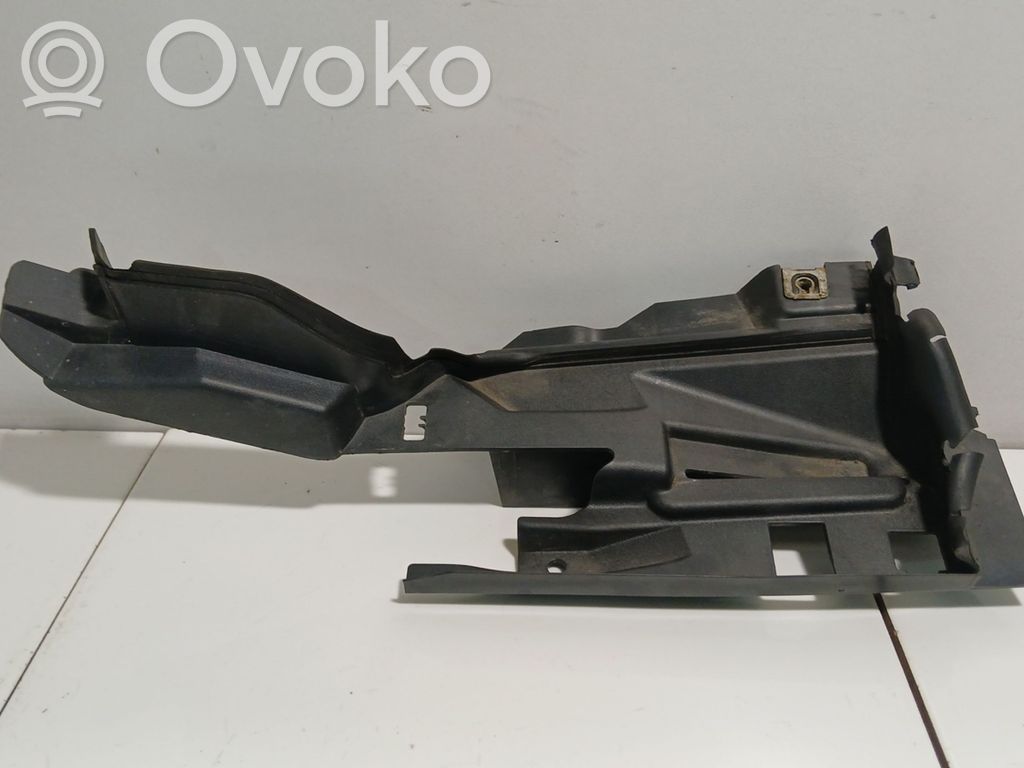 Ford Focus Kita variklio skyriaus detalė 