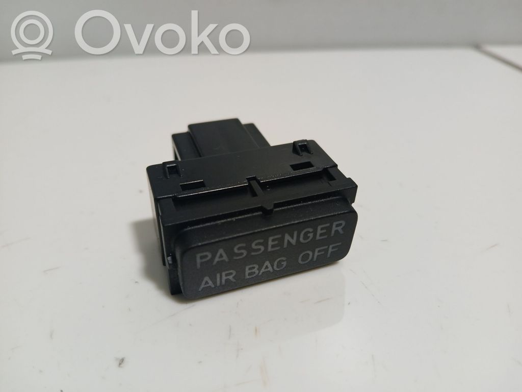 Volkswagen Golf V Interruptor de encendido/apagado del airbag de pasajero 