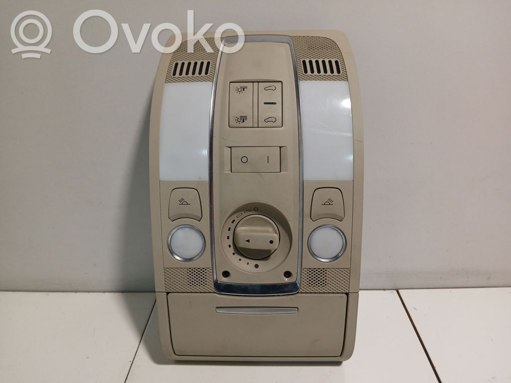Audi Q7 4L Luz del asiento delantero 