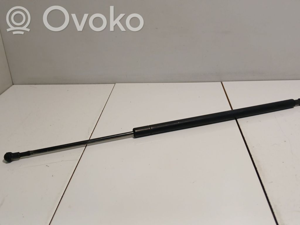 BMW X3 E83 Tailgate/trunk strut/damper 