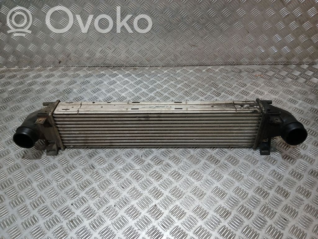 Volvo V70 Interkūlerio radiatorius 