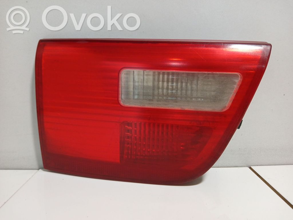 BMW X5 E53 Aizmugurējais lukturis pārsegā 