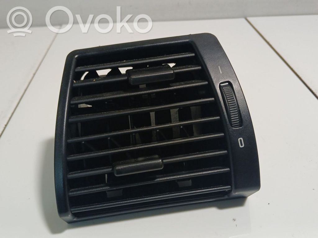 BMW X5 E53 Moldura protectora de la rejilla de ventilación lateral del panel 