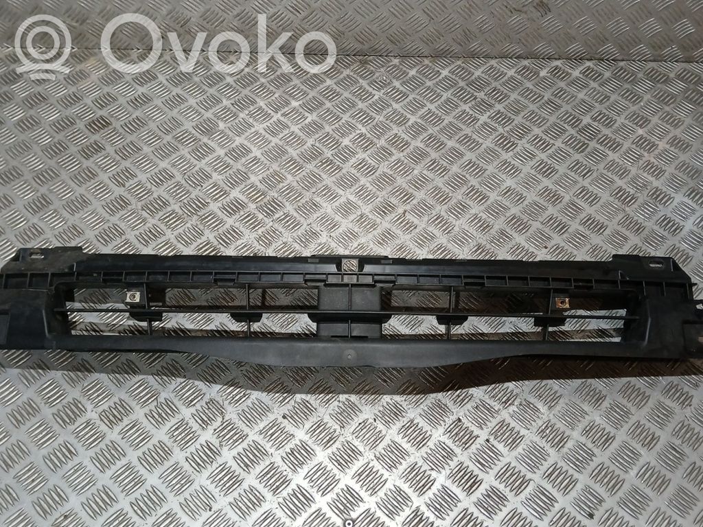 Opel Vivaro Suport montare bară față 