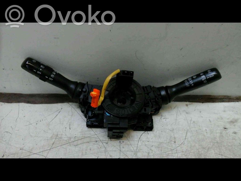 Toyota Yaris Lenkstockschalter Kombischalter 