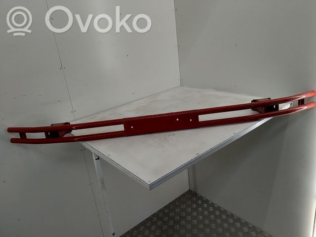 Suzuki Swift I Travesaño de apoyo del amortiguador trasero 