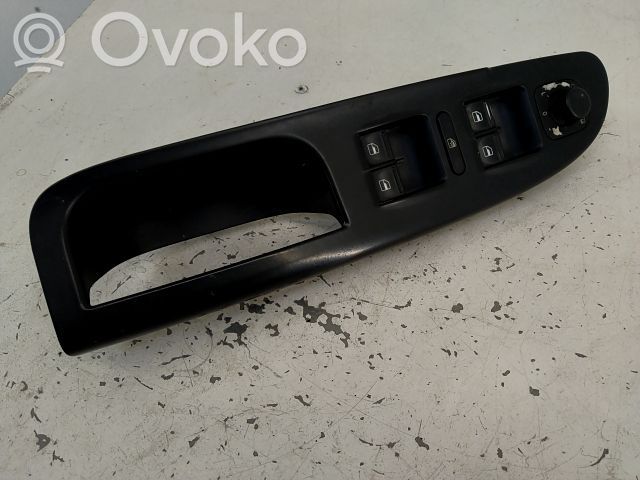 Volkswagen PASSAT Przyciski szyb 