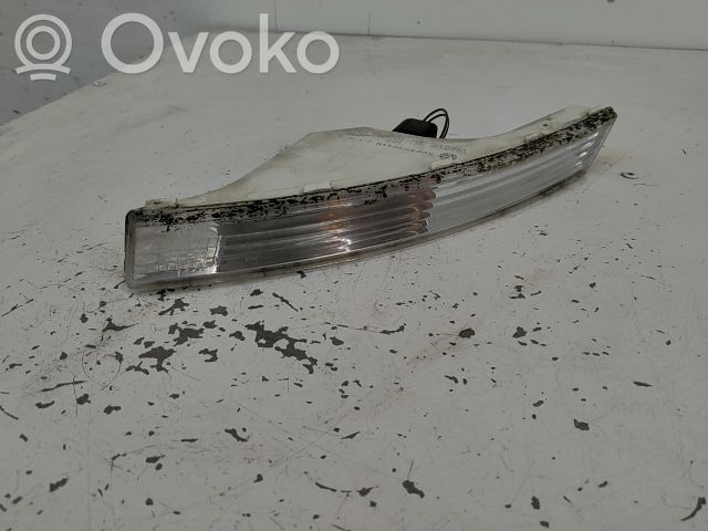 Volkswagen PASSAT Kierunkowskaz przedni 