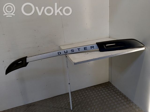Dacia Duster Katon poikittaiskiskot ”sarvilla” 