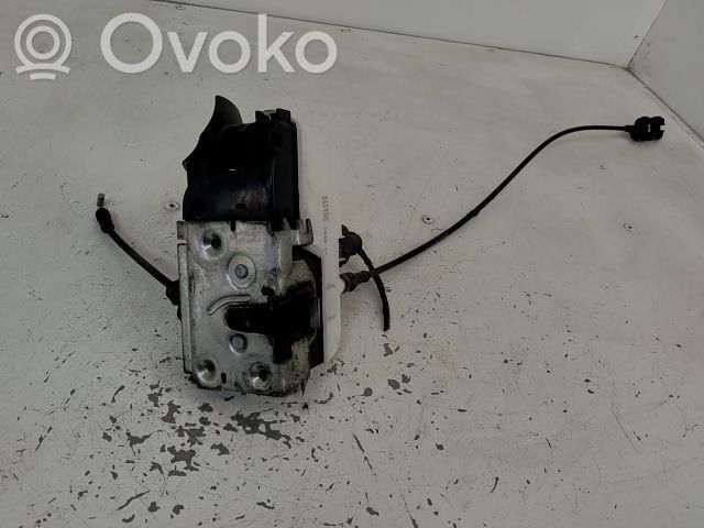 Priekšpusē slēdzene   8200017966,14174664,20252454,VDMS7